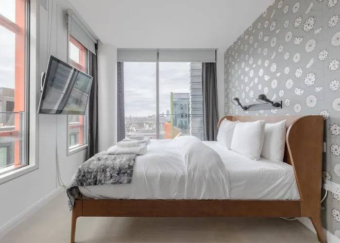 Central & Stylish 1Bd Flat Tottenham Court Road!