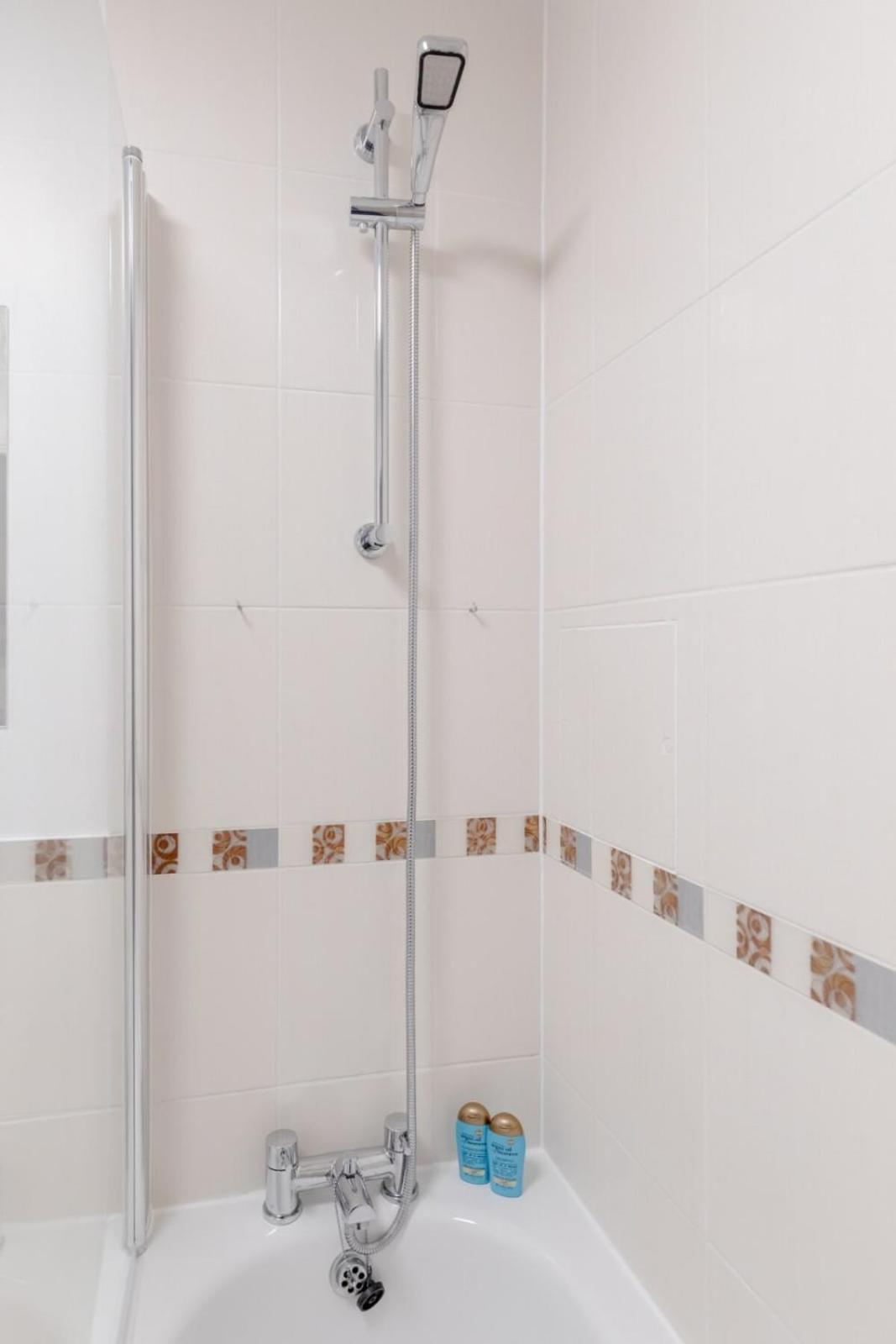 Central & Stylish 1bd Flat Tottenham Court Road! * Londra