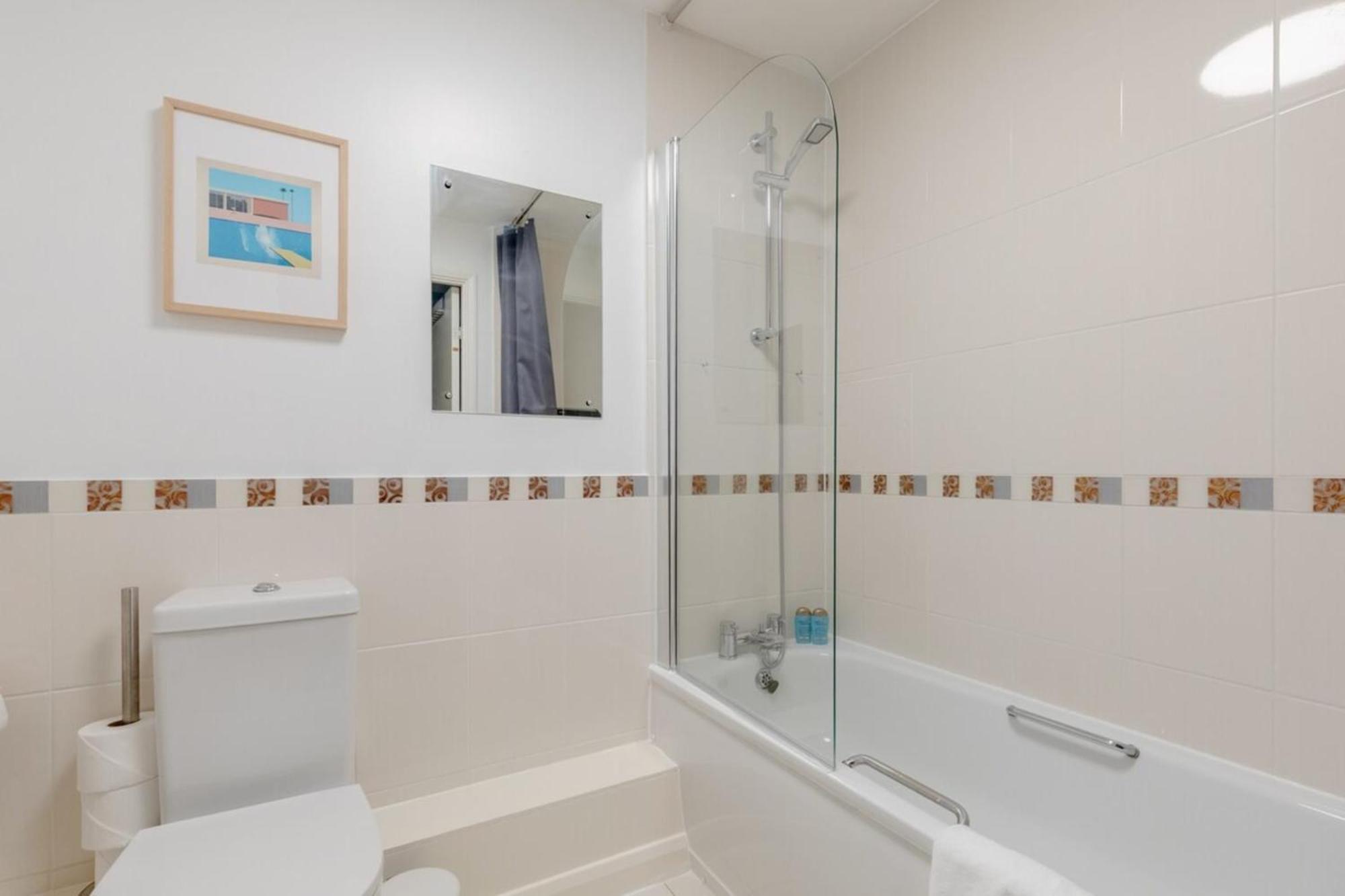 Central & Stylish 1bd Flat Tottenham Court Road! * Londra