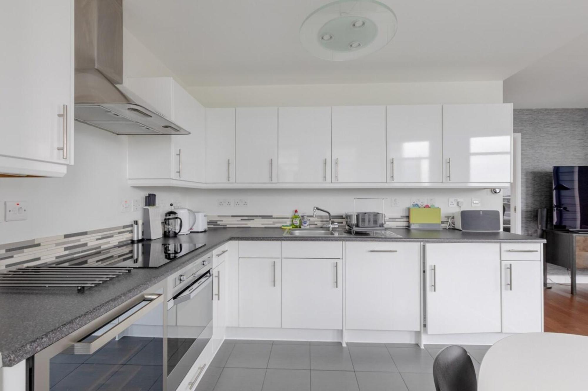Central & Stylish 1bd Flat Tottenham Court Road! * London